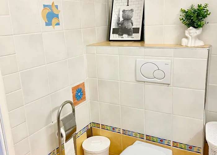 شقة Black & White Hideaway With Garage *